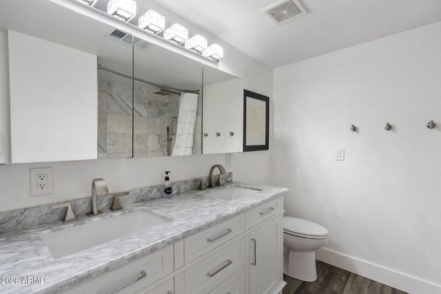 2034 E GLENDALE Avenue, Phoenix, AZ 85020