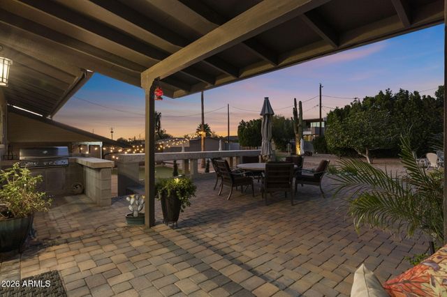 2034 E GLENDALE Avenue, Phoenix, AZ 85020