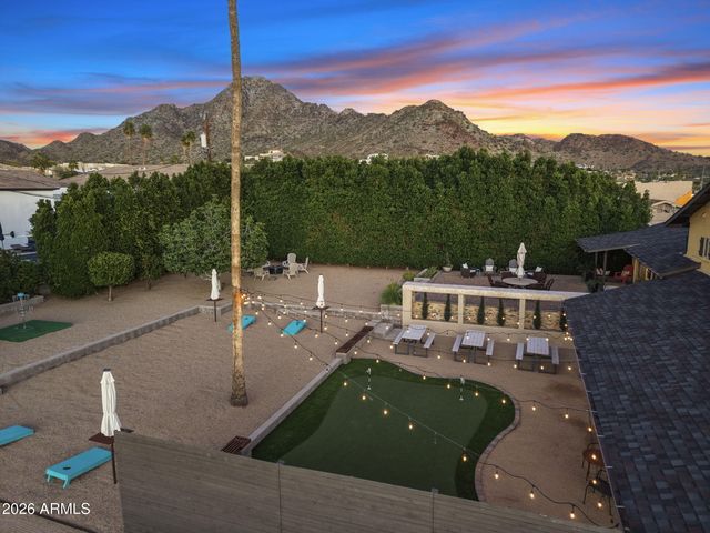 2034 E GLENDALE Avenue, Phoenix, AZ 85020