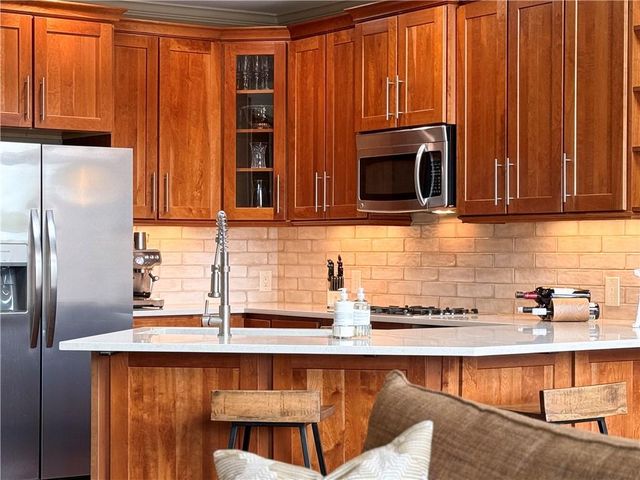 10511 Mission Road 312, Leawood, KS 66206