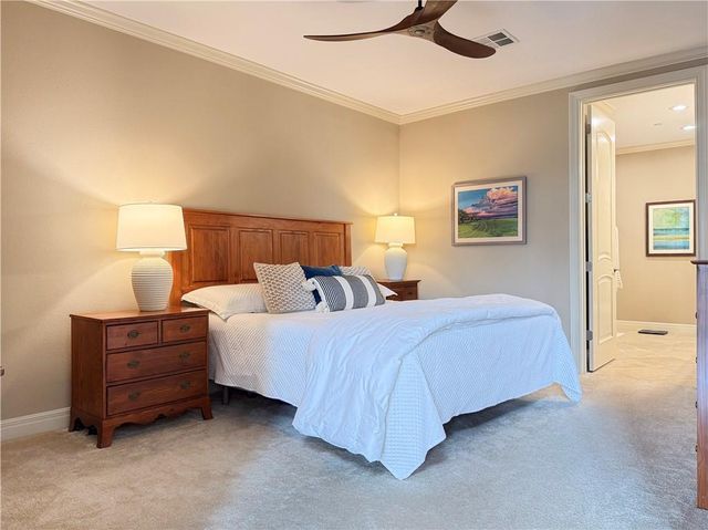 10511 Mission Road 312, Leawood, KS 66206