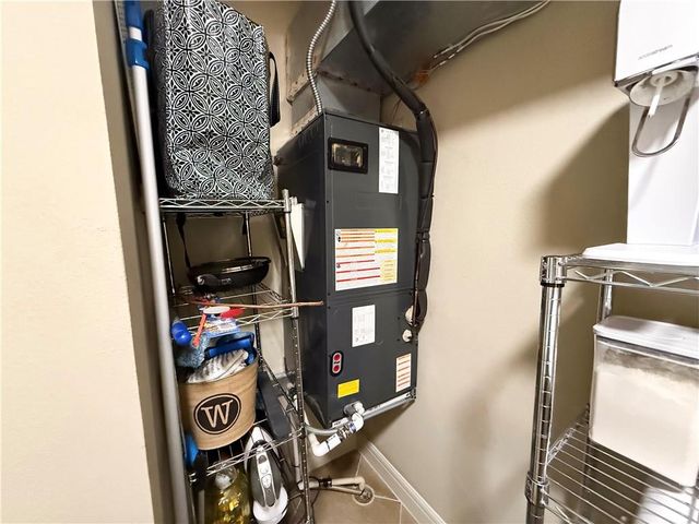 10511 Mission Road 312, Leawood, KS 66206