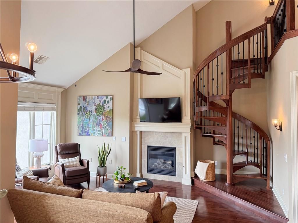 10511 Mission Road 312, Leawood, KS 66206