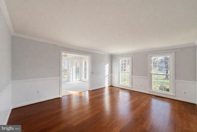 6181 SNOWHILL CT, Centreville, VA 20120