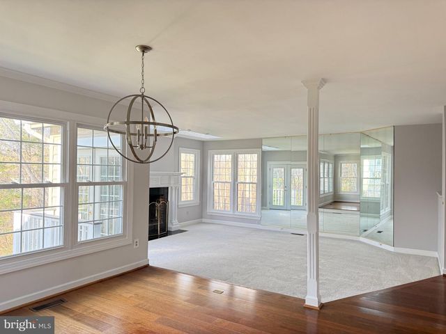 6181 SNOWHILL CT, Centreville, VA 20120