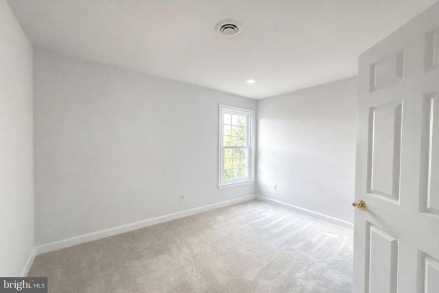 6181 SNOWHILL CT, Centreville, VA 20120