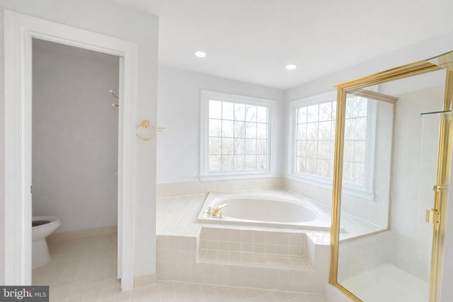 6181 SNOWHILL CT, Centreville, VA 20120