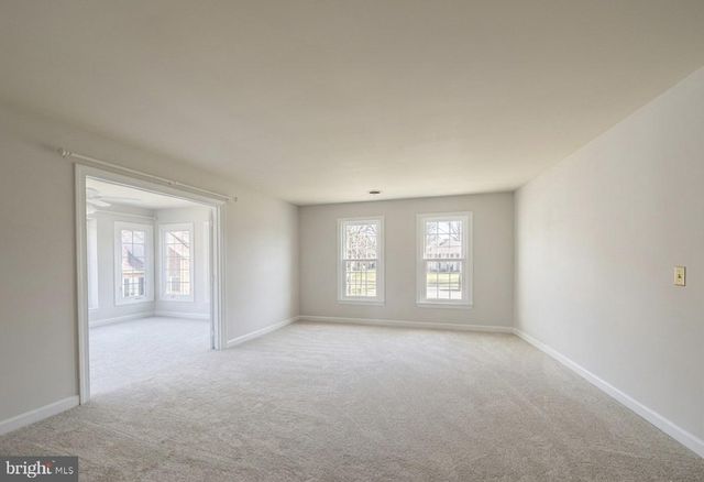 6181 SNOWHILL CT, Centreville, VA 20120