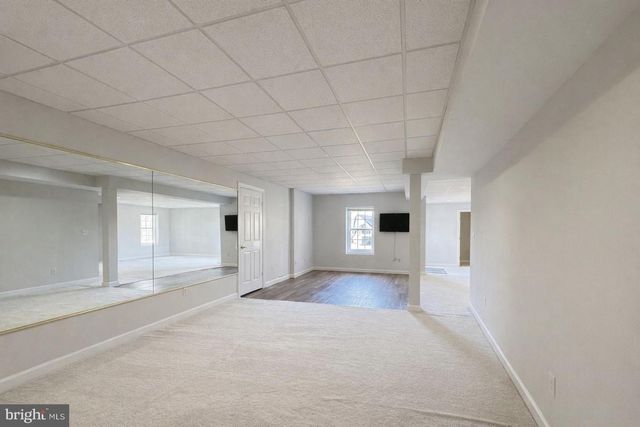 6181 SNOWHILL CT, Centreville, VA 20120