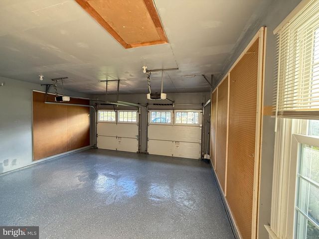 6181 SNOWHILL CT, Centreville, VA 20120