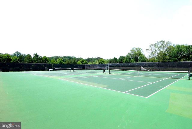 6181 SNOWHILL CT, Centreville, VA 20120