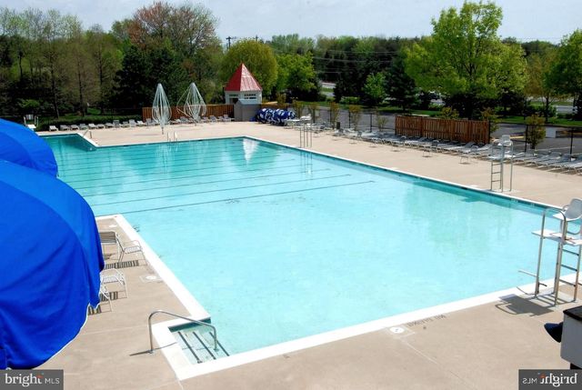 6181 SNOWHILL CT, Centreville, VA 20120