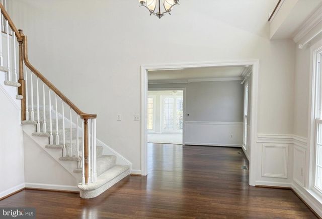 6181 SNOWHILL CT, Centreville, VA 20120