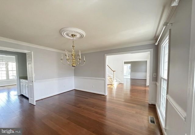 6181 SNOWHILL CT, Centreville, VA 20120