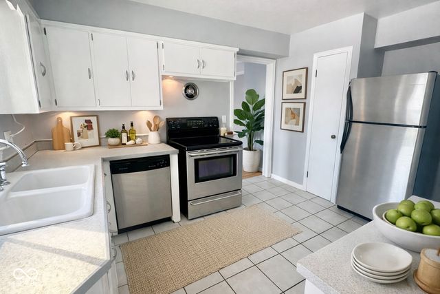 5863 Kingsley Drive, Indianapolis, IN 46220