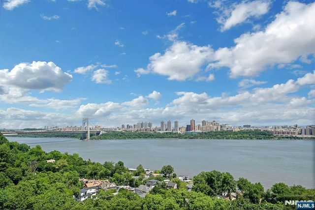 4 Horizon 805, Fort Lee, NJ 07024