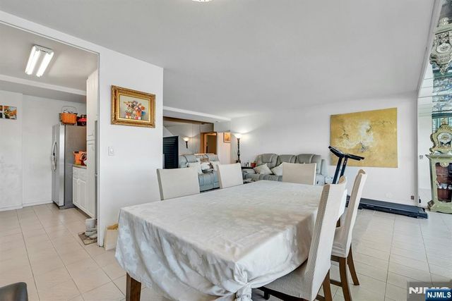 4 Horizon 805, Fort Lee, NJ 07024