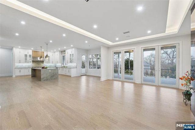 311 Farview Avenue, Paramus, NJ 07652