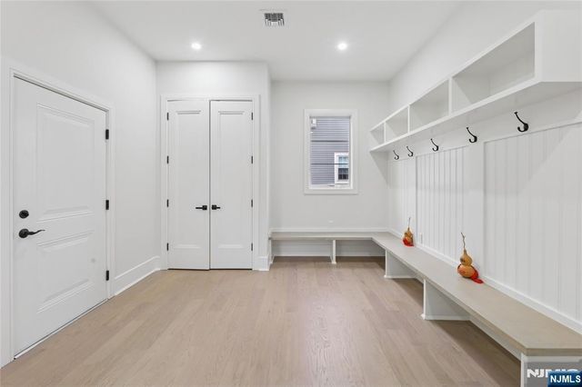 311 Farview Avenue, Paramus, NJ 07652