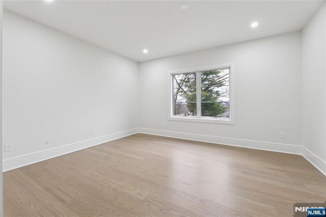 311 Farview Avenue, Paramus, NJ 07652