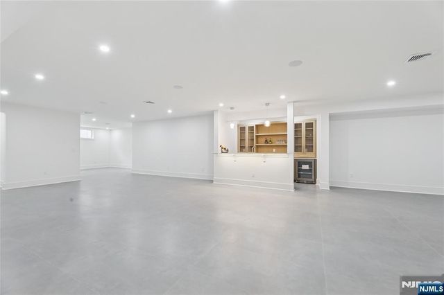 311 Farview Avenue, Paramus, NJ 07652