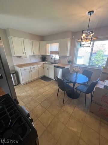 10613 Vernon Avenue, Garfield Heights, OH 44125