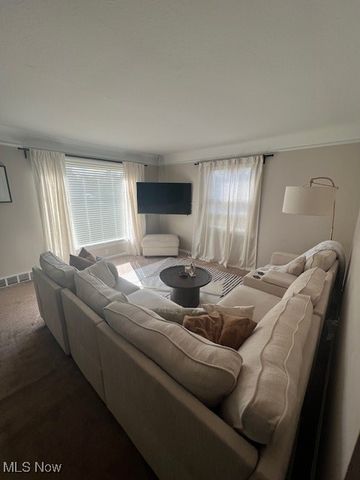 10613 Vernon Avenue, Garfield Heights, OH 44125