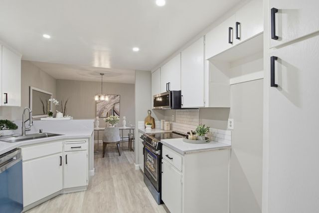 150 Saratoga Avenue 322, Santa Clara, CA 95051