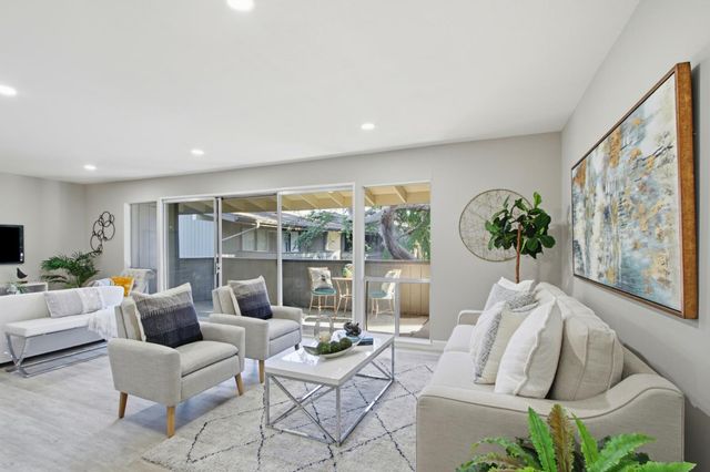 150 Saratoga Avenue 322, Santa Clara, CA 95051