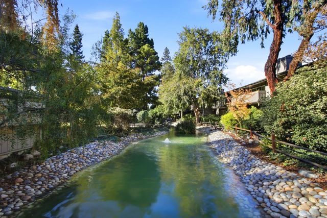 150 Saratoga Avenue 322, Santa Clara, CA 95051