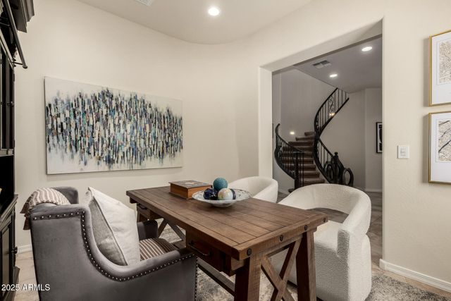 1630 W BLAYLOCK Drive, Phoenix, AZ 85085