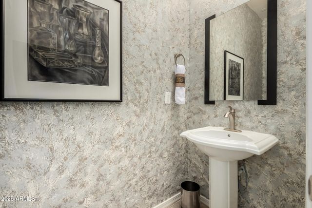 1630 W BLAYLOCK Drive, Phoenix, AZ 85085