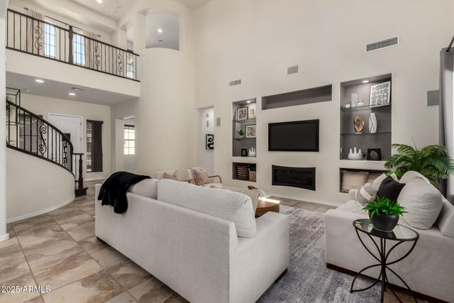 1630 W BLAYLOCK Drive, Phoenix, AZ 85085