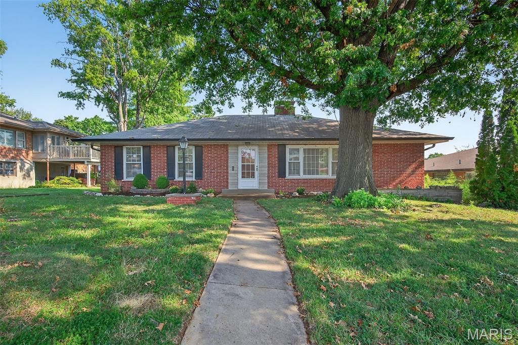 6561 Bancroft Avenue, Other, MO 63109