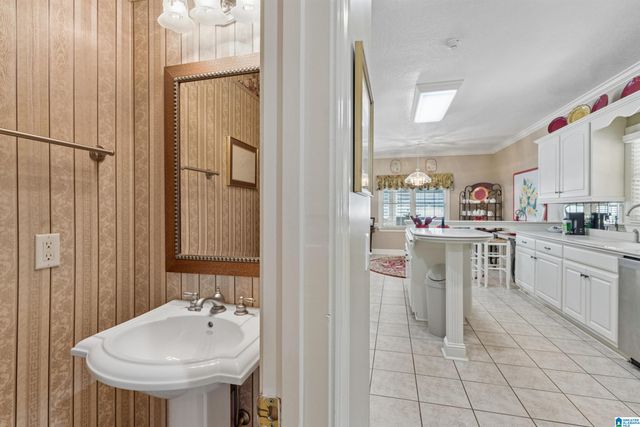 588 LAURA LANE NE, Jacksonville, AL 36265