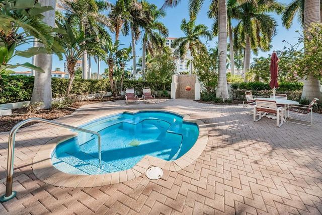 6105 BAHIA DEL MAR CIRCLE 287, St Petersburg, FL 33715