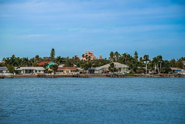 6105 BAHIA DEL MAR CIRCLE 287, St Petersburg, FL 33715