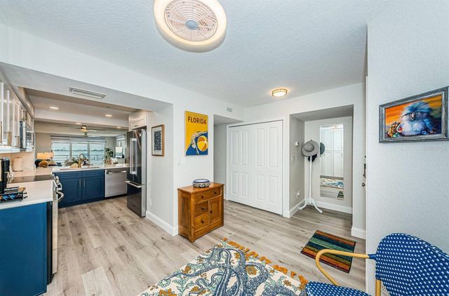 6105 BAHIA DEL MAR CIRCLE 287, St Petersburg, FL 33715