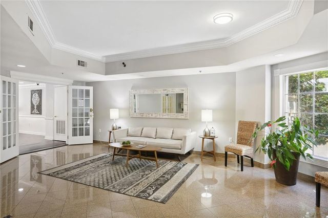 1 Biscayne Drive NW PH6, Atlanta, GA 30309