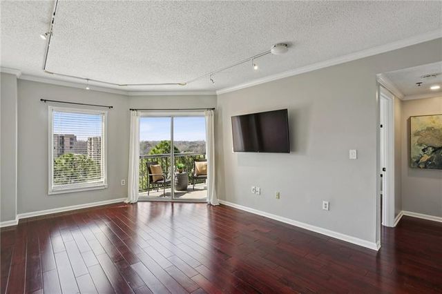 1 Biscayne Drive NW PH6, Atlanta, GA 30309