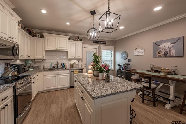 704 Liberty St, Bullard, TX 75757