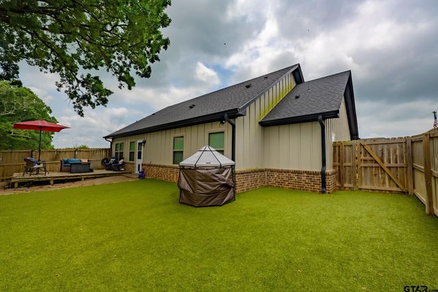 704 Liberty St, Bullard, TX 75757