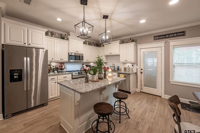 704 Liberty St, Bullard, TX 75757