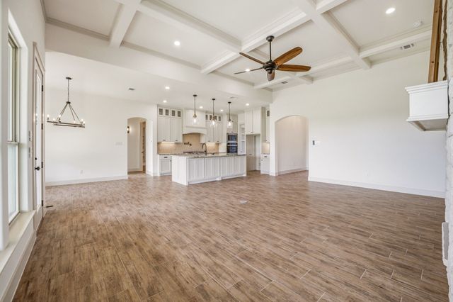 103 Eagle Court, Glen Rose, TX 76077