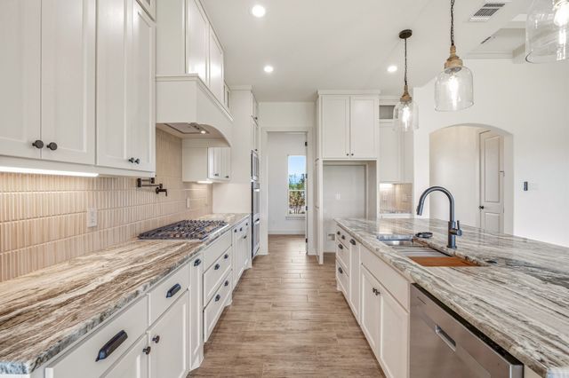 103 Eagle Court, Glen Rose, TX 76077