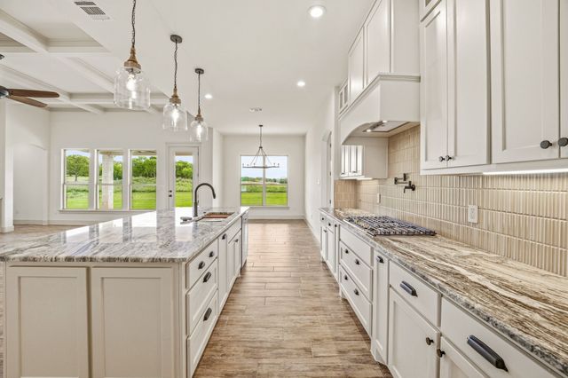 103 Eagle Court, Glen Rose, TX 76077