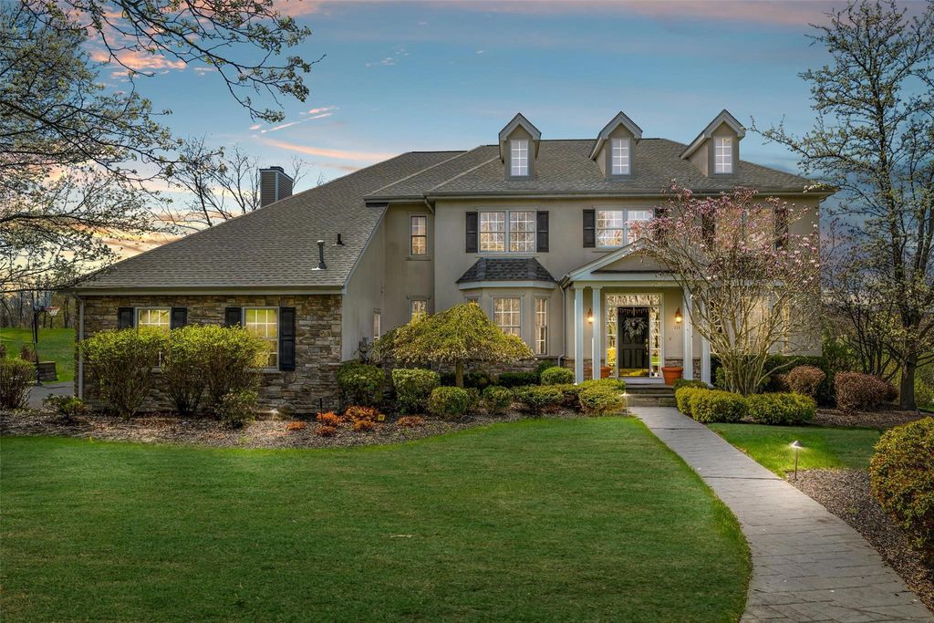 111 Mansion Ridge Boulevard, Monroe, NY 10950