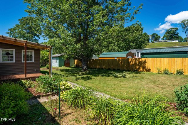 156 Furnace Street, Mountain City, TN 37683