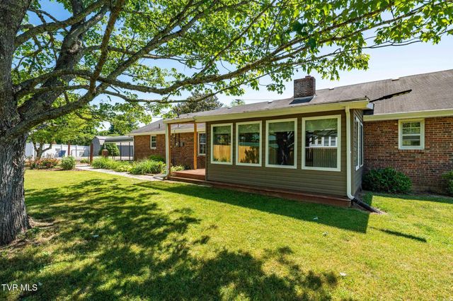 156 Furnace Street, Mountain City, TN 37683