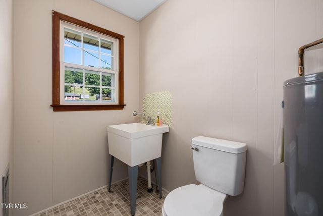 156 Furnace Street, Mountain City, TN 37683